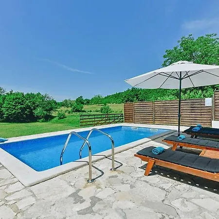 House Casa Ulika By Istrialux 别墅 Benazici